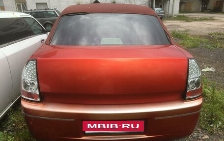 Chrysler 300C II, 2004 год, 525 000 рублей, 2 фотография