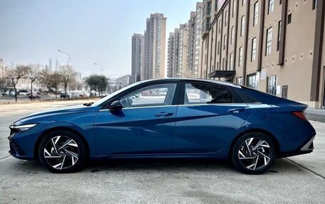 Hyundai Elantra, 2023 год, 1 836 000 рублей, 8 фотография