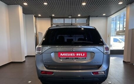 Mitsubishi Outlander III рестайлинг 3, 2013 год, 1 750 000 рублей, 4 фотография