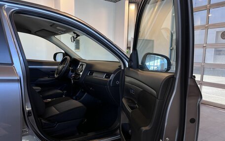 Mitsubishi Outlander III рестайлинг 3, 2013 год, 1 750 000 рублей, 24 фотография