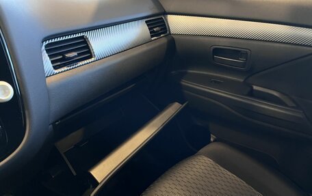 Mitsubishi Outlander III рестайлинг 3, 2013 год, 1 750 000 рублей, 27 фотография