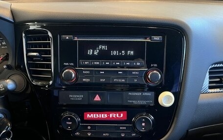 Mitsubishi Outlander III рестайлинг 3, 2013 год, 1 750 000 рублей, 13 фотография