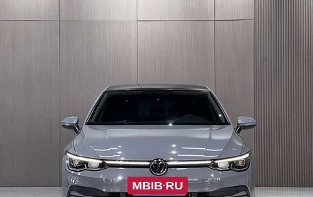 Volkswagen Golf VIII, 2021 год, 1 430 000 рублей, 2 фотография