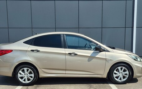 Hyundai Solaris II рестайлинг, 2012 год, 800 000 рублей, 8 фотография