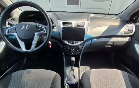 Hyundai Solaris II рестайлинг, 2012 год, 800 000 рублей, 10 фотография