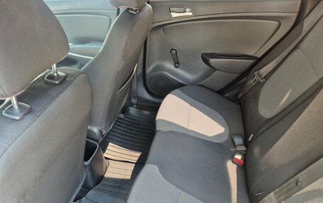 Hyundai Solaris II рестайлинг, 2012 год, 800 000 рублей, 15 фотография