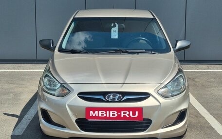 Hyundai Solaris II рестайлинг, 2012 год, 800 000 рублей, 2 фотография