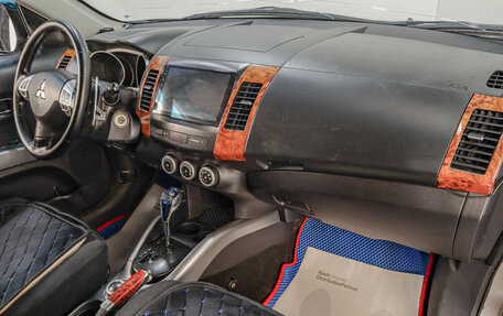 Mitsubishi Outlander III рестайлинг 3, 2007 год, 999 000 рублей, 16 фотография