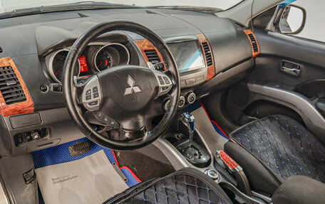 Mitsubishi Outlander III рестайлинг 3, 2007 год, 999 000 рублей, 8 фотография