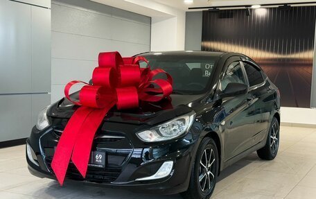Hyundai Solaris II рестайлинг, 2013 год, 567 000 рублей, 1 фотография