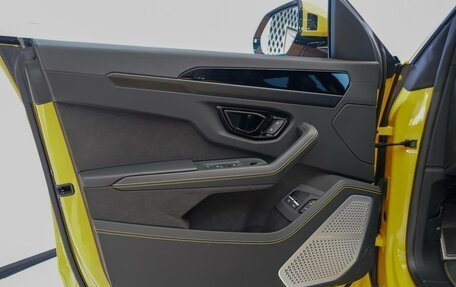 Lamborghini Urus I, 2025 год, 32 000 000 рублей, 7 фотография
