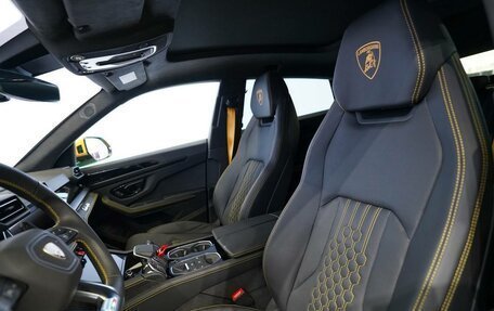 Lamborghini Urus I, 2025 год, 32 000 000 рублей, 11 фотография