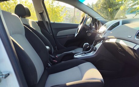 Chevrolet Cruze II, 2015 год, 800 000 рублей, 17 фотография