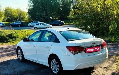 Chevrolet Cruze II, 2015 год, 800 000 рублей, 3 фотография