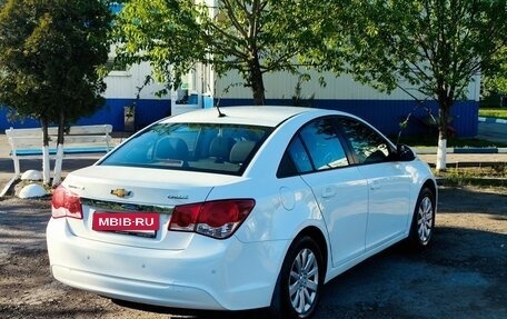 Chevrolet Cruze II, 2015 год, 800 000 рублей, 5 фотография