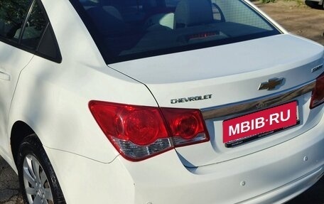 Chevrolet Cruze II, 2015 год, 800 000 рублей, 10 фотография