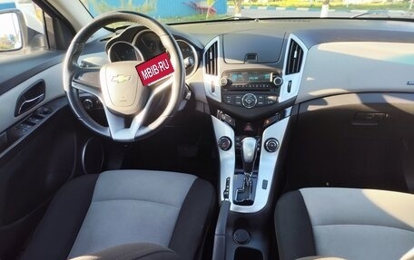 Chevrolet Cruze II, 2015 год, 800 000 рублей, 16 фотография