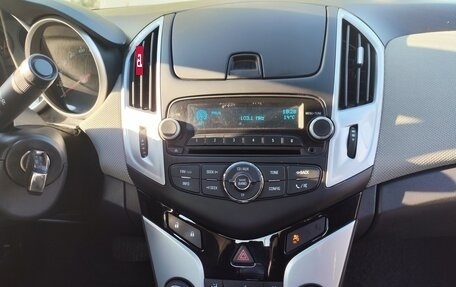 Chevrolet Cruze II, 2015 год, 800 000 рублей, 23 фотография