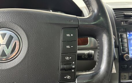 Volkswagen Touareg III, 2004 год, 630 000 рублей, 24 фотография