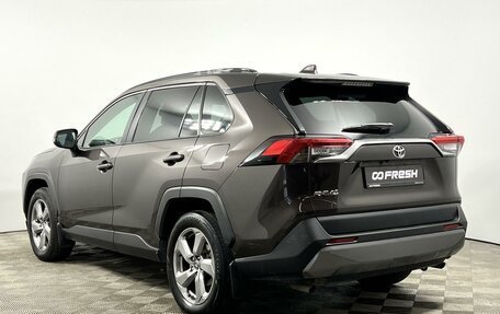 Toyota RAV4, 2021 год, 2 898 100 рублей, 2 фотография