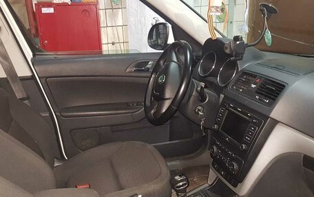 Skoda Yeti I рестайлинг, 2012 год, 530 000 рублей, 3 фотография