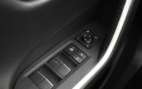 Toyota RAV4, 2021 год, 2 898 100 рублей, 21 фотография