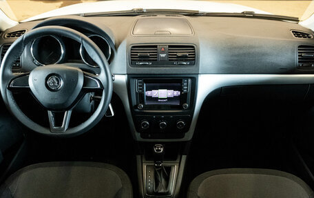 Skoda Yeti I рестайлинг, 2015 год, 1 159 000 рублей, 5 фотография