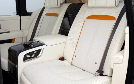 Rolls-Royce Cullinan, 2026 год, 69 000 000 рублей, 29 фотография