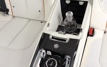 Rolls-Royce Cullinan, 2026 год, 69 000 000 рублей, 30 фотография