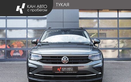 Volkswagen Tiguan II, 2021 год, 2 444 500 рублей, 2 фотография