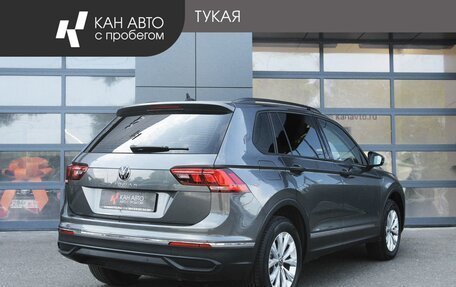 Volkswagen Tiguan II, 2021 год, 2 444 500 рублей, 3 фотография