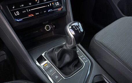 Volkswagen Tiguan II, 2021 год, 2 444 500 рублей, 13 фотография