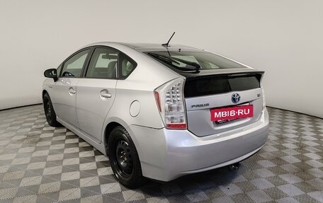 Toyota Prius, 2010 год, 1 099 000 рублей, 7 фотография