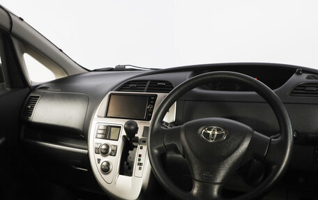 Toyota Ractis I, 2010 год, 949 000 рублей, 10 фотография