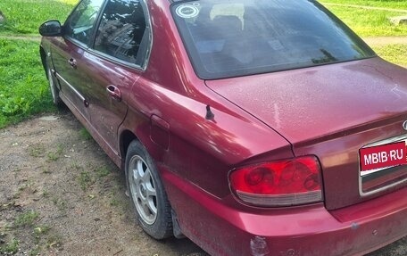 Hyundai Sonata IV рестайлинг, 2005 год, 150 000 рублей, 1 фотография