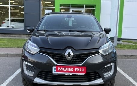 Renault Kaptur I рестайлинг, 2019 год, 1 559 000 рублей, 2 фотография