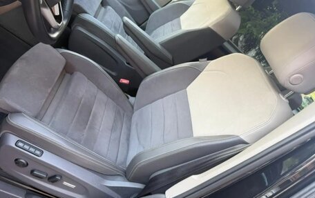 Volkswagen Multivan T6 рестайлинг, 2021 год, 3 500 000 рублей, 11 фотография