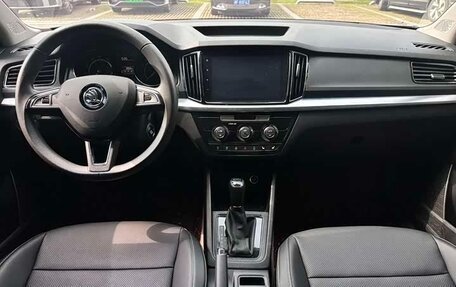 Skoda Kamiq I, 2023 год, 1 822 000 рублей, 8 фотография