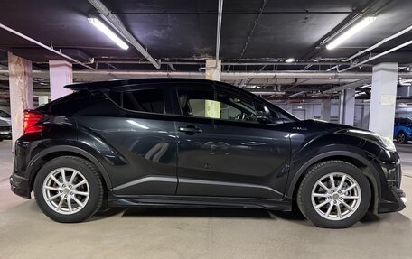Toyota C-HR I рестайлинг, 2020 год, 2 700 000 рублей, 3 фотография