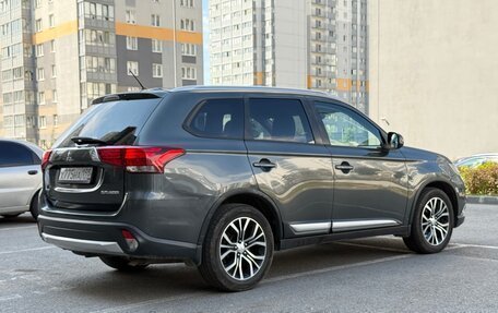Mitsubishi Outlander III рестайлинг 3, 2016 год, 1 890 000 рублей, 24 фотография
