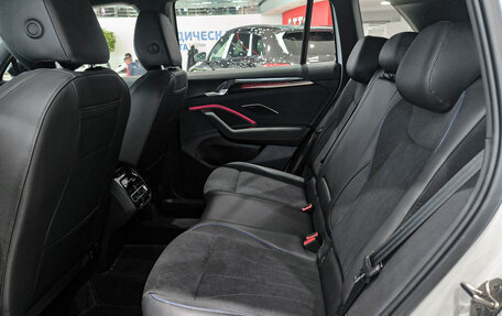 Volkswagen Tiguan, 2025 год, 4 950 000 рублей, 15 фотография