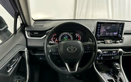 Toyota RAV4, 2021 год, 3 500 000 рублей, 19 фотография