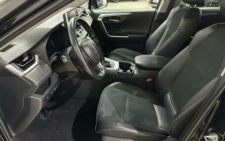 Toyota RAV4, 2021 год, 3 500 000 рублей, 23 фотография