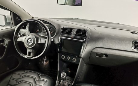 Volkswagen Polo VI (EU Market), 2011 год, 449 000 рублей, 11 фотография