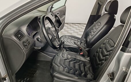 Volkswagen Polo VI (EU Market), 2011 год, 449 000 рублей, 16 фотография