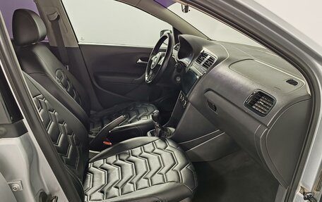 Volkswagen Polo VI (EU Market), 2011 год, 449 000 рублей, 19 фотография