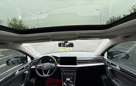 Volkswagen Tiguan II, 2023 год, 2 650 000 рублей, 2 фотография