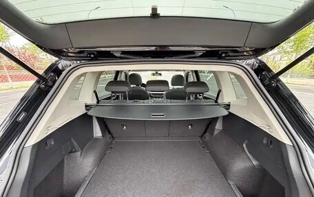 Volkswagen Tiguan II, 2023 год, 2 650 000 рублей, 10 фотография