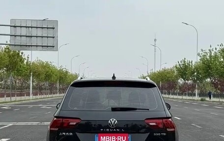 Volkswagen Tiguan II, 2023 год, 2 650 000 рублей, 9 фотография