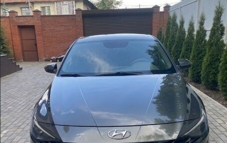 Hyundai Elantra, 2021 год, 2 100 000 рублей, 2 фотография